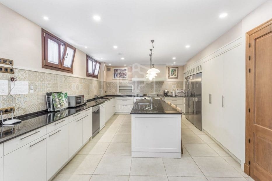 6 bedroom Villa for sale in Sant Andreu de Llavaneres with pool garage - € 17,000,000 (Ref: 10118659)
