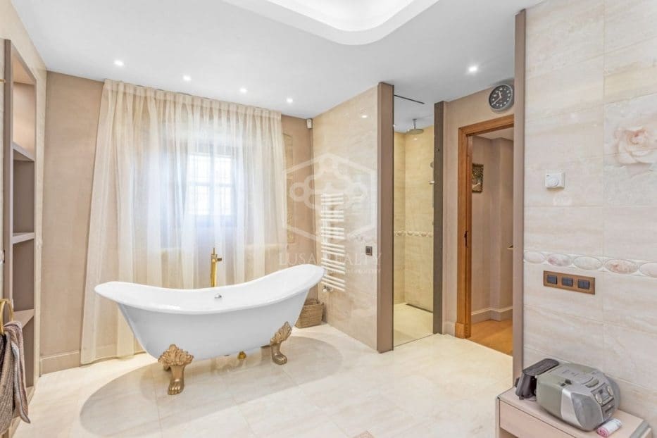 6 bedroom Villa for sale in Sant Andreu de Llavaneres with pool garage - € 17,000,000 (Ref: 10118659)