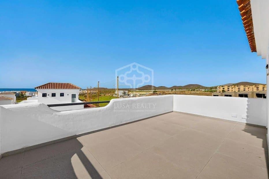 4 bedroom Townhouse for sale in San Miguel de Abona with pool garage - € 749,900 (Ref: 10135528)