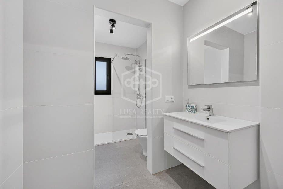 4 bedroom Townhouse for sale in San Miguel de Abona with pool garage - € 749,900 (Ref: 10135528)