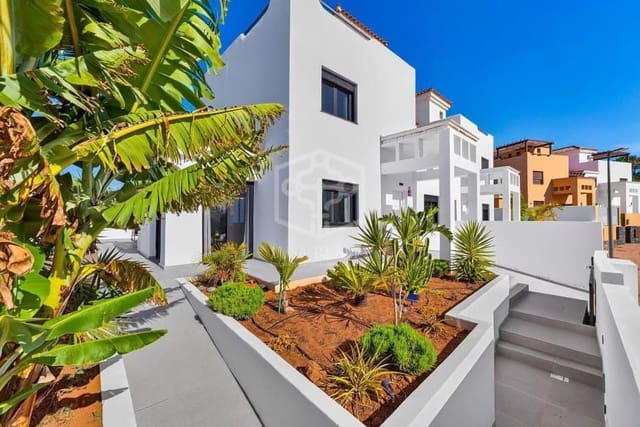 4 bedroom Townhouse for sale in San Miguel de Abona with pool garage - € 749,900 (Ref: 10135528)