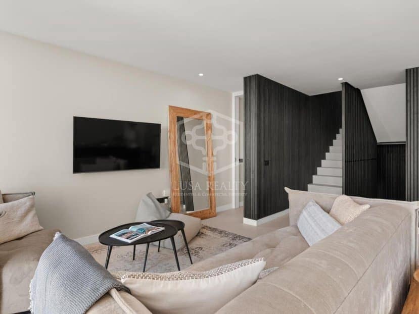 Chalet de 3 habitaciones en Adeje en venta con piscina garaje - 1.449.000 € (Ref: 10154506)