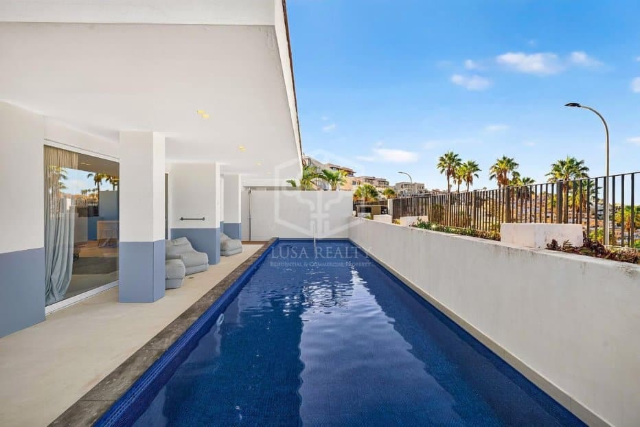 Chalet de 3 habitaciones en Adeje en venta con piscina garaje - 1.369.000 € (Ref: 10154507)