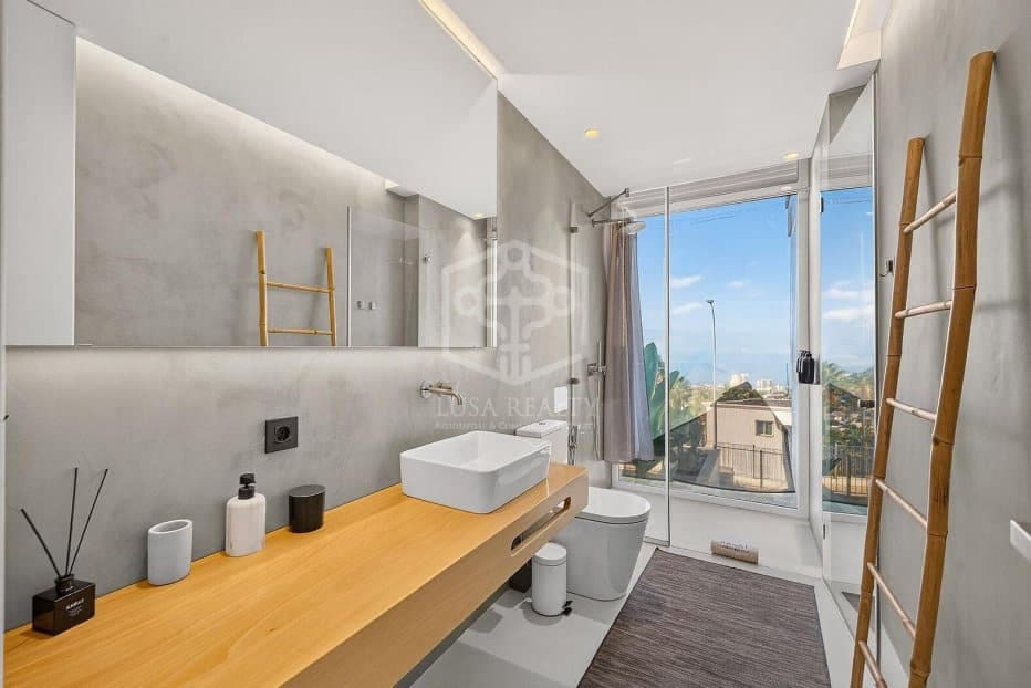 Chalet de 3 habitaciones en Adeje en venta con piscina garaje - 1.369.000 € (Ref: 10154507)