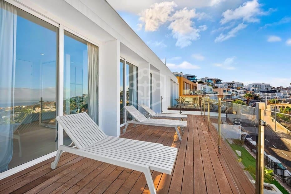 Chalet de 3 habitaciones en Adeje en venta con piscina garaje - 1.369.000 € (Ref: 10154507)