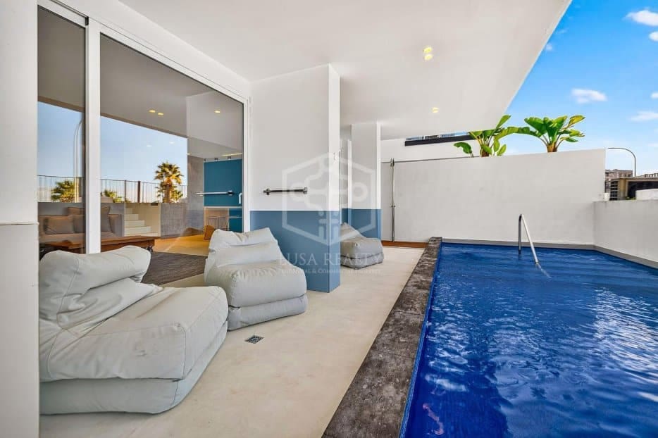 Chalet de 3 habitaciones en Adeje en venta con piscina garaje - 1.369.000 € (Ref: 10154507)