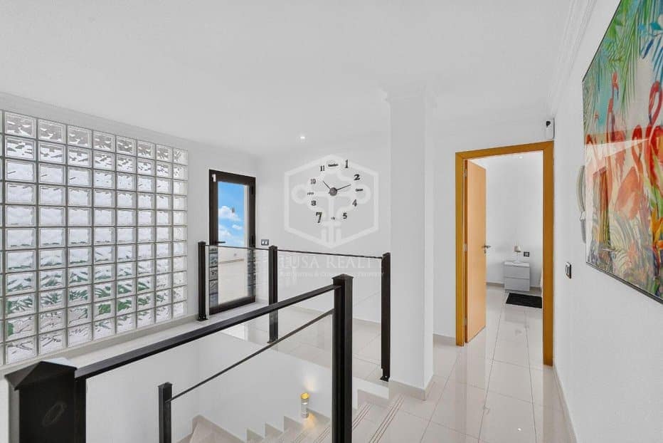 3 Zimmer Villa zu verkaufen in Adeje mit Pool Garage - 1.430.000 € (Ref: 10164009)