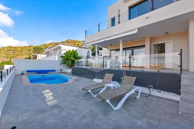3 Zimmer Villa zu verkaufen in Torviscas Centro y Alto, Adeje mit Pool Garage - 1.430.000 € (Ref: 10164009)