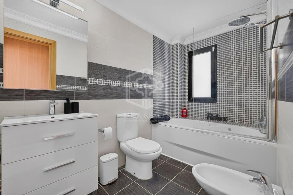 3 Zimmer Villa zu verkaufen in Adeje mit Pool Garage - 1.430.000 € (Ref: 10164009)