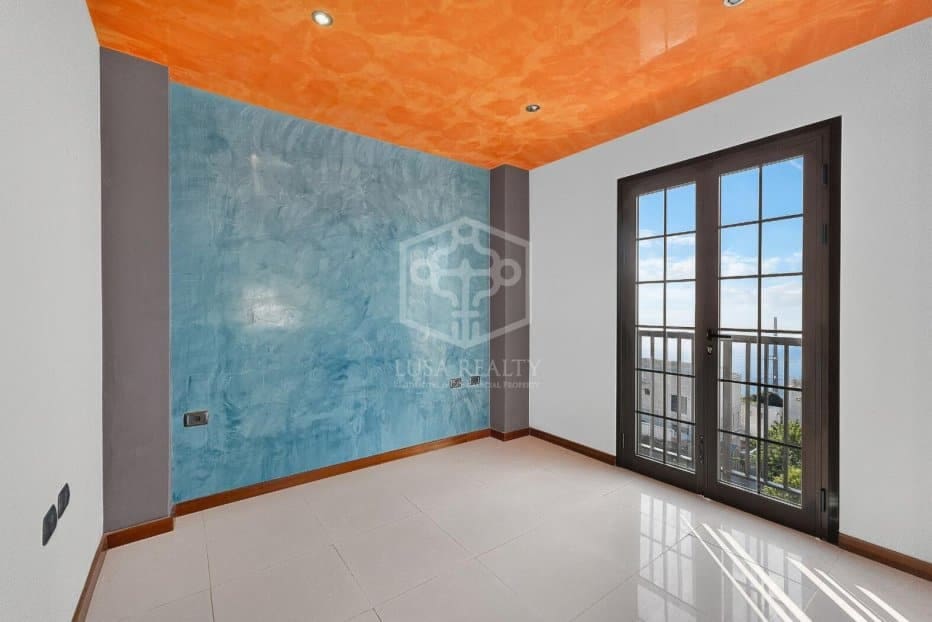 Chalet de 6 habitaciones en Candelaria en venta con garaje - 749.000 € (Ref: 10176187)