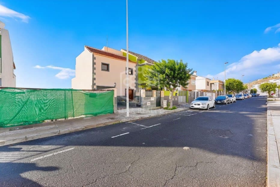 Chalet de 6 habitaciones en Candelaria en venta con garaje - 749.000 € (Ref: 10176187)
