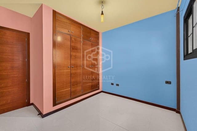 Chalet de 6 habitaciones en Candelaria en venta con garaje - 749.000 € (Ref: 10176187)