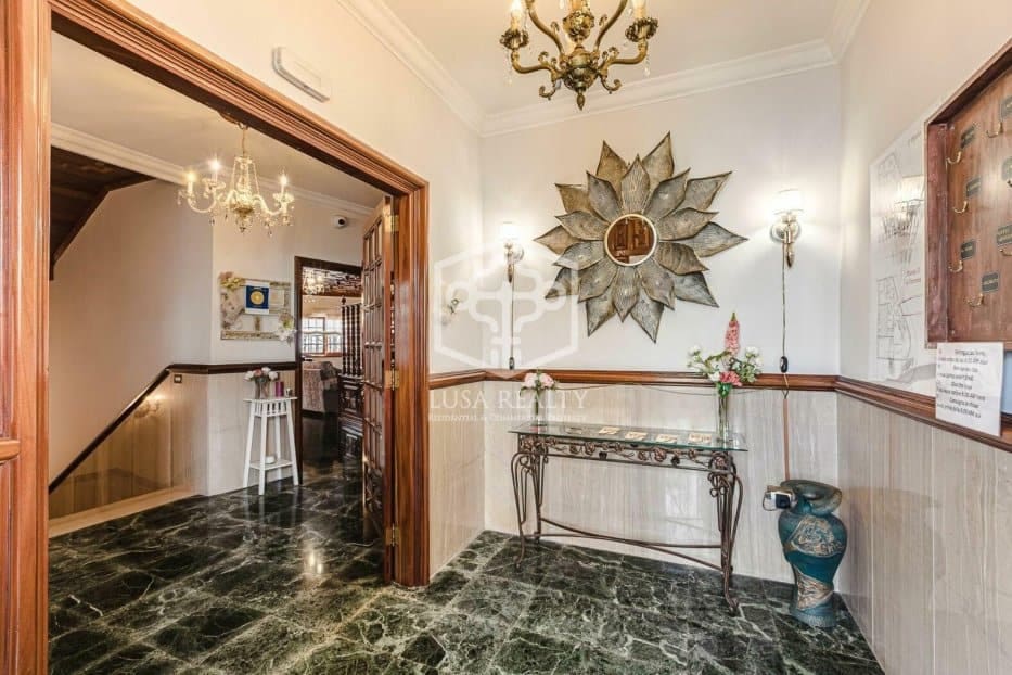 9 soveværelse Erhverv til salg i San Cristobal de La Laguna - € 2.900.000 (Ref: 8115396)