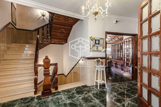 9 soveværelse Erhverv til salg i San Cristóbal de La Laguna - € 2.900.000 (Ref: 8115396)