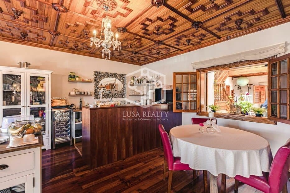 9 soveværelse Erhverv til salg i San Cristobal de La Laguna - € 2.900.000 (Ref: 8115396)