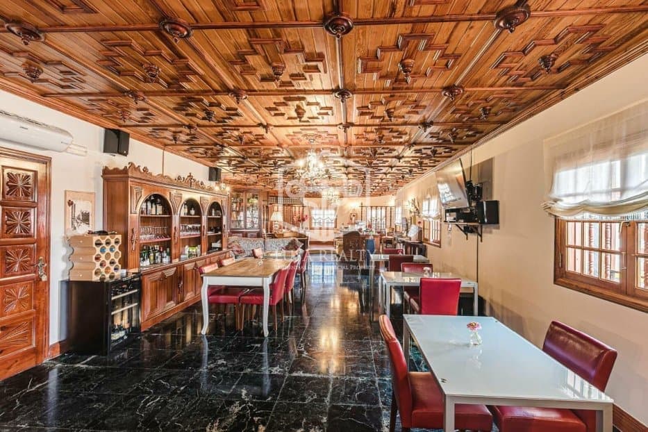 9 soveværelse Erhverv til salg i San Cristobal de La Laguna - € 2.900.000 (Ref: 8115396)