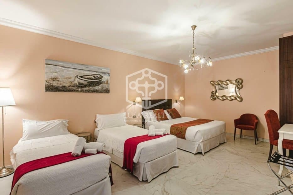 9 soveværelse Erhverv til salg i San Cristobal de La Laguna - € 2.900.000 (Ref: 8115396)