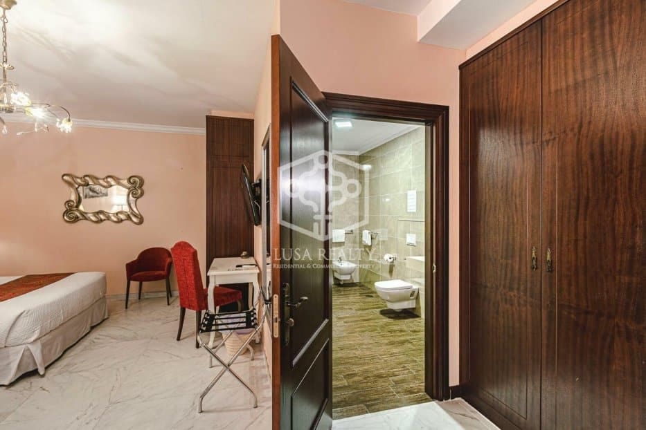 9 soveværelse Erhverv til salg i San Cristobal de La Laguna - € 2.900.000 (Ref: 8115396)