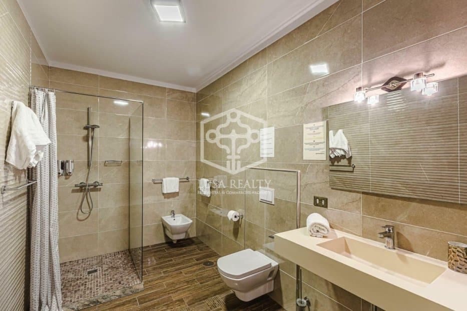 9 soveværelse Erhverv til salg i San Cristobal de La Laguna - € 2.900.000 (Ref: 8115396)