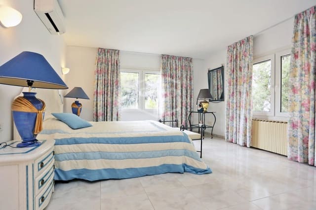 4 soveværelse Villa til salg i Costa de la Calma, Calvià - € 2.500.000 (Ref: 8115488)