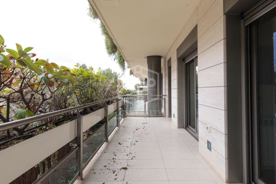 Apartamento de 3 habitaciones en Barcelona ciudad en alquiler con piscina garaje - 3.630 € (Ref: 8115507)