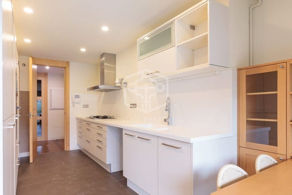 Apartamento de 3 habitaciones en Barcelona ciudad en alquiler con piscina garaje - 3.630 € (Ref: 8115507)