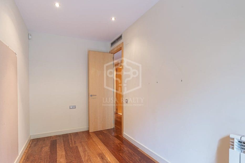 Apartamento de 3 habitaciones en Barcelona ciudad en alquiler con piscina garaje - 3.630 € (Ref: 8115507)