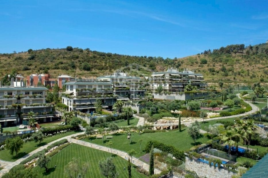 Apartamento de 3 habitaciones en Barcelona ciudad en alquiler con piscina garaje - 3.630 € (Ref: 8115507)