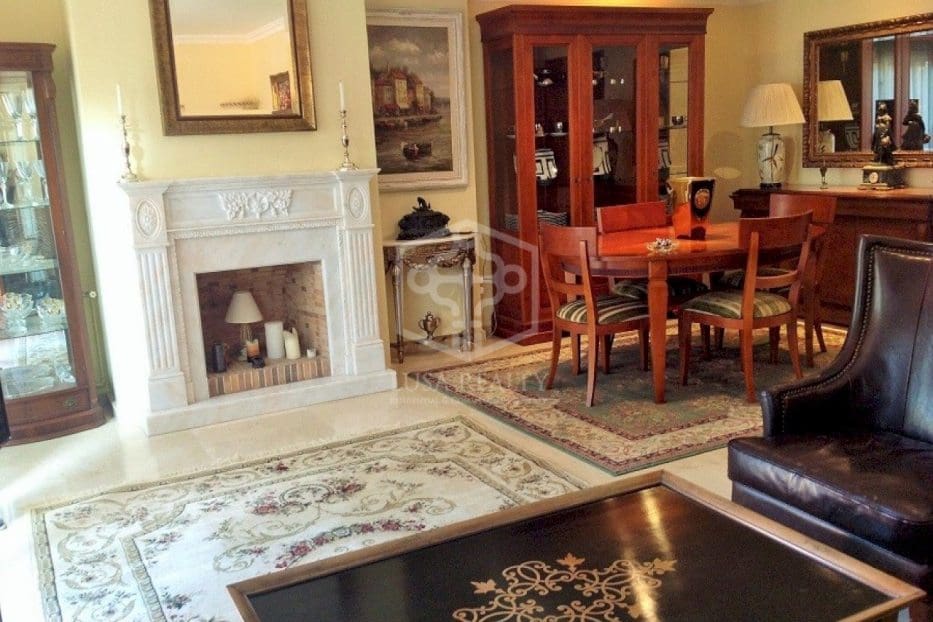 4 chambre Maison de Ville à vendre à Gava avec piscine garage - 1 050 000 € (Ref: 8115510)