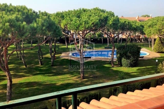 4 makuuhuone Omakotitalo myytävänä paikassa Gavà mukana uima-altaan 
autotalli - 1 050 000 € (Ref: 8115510)