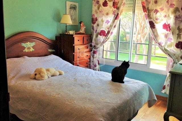 4 makuuhuone Omakotitalo myytävänä paikassa Gavà mukana uima-altaan 
autotalli - 1 050 000 € (Ref: 8115510)