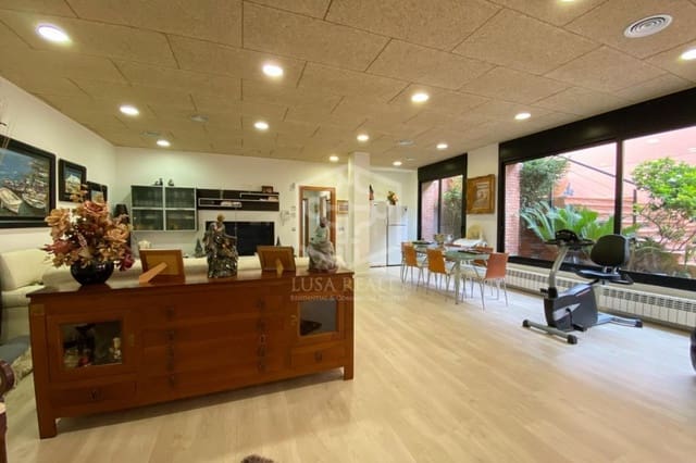 5 slaapkamer Villa te koop in Caldes d'Estrac met zwembad garage - € 996.000 (Ref: 8115515)