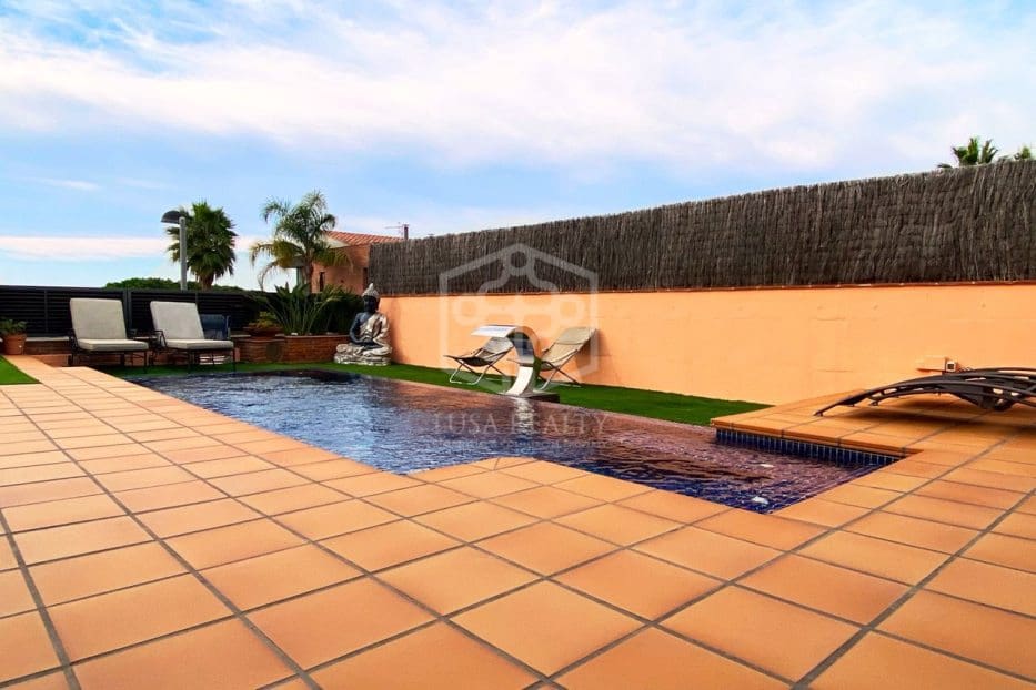 5 slaapkamer Villa te koop in Caldes d'Estrac met zwembad garage - € 996.000 (Ref: 8115515)