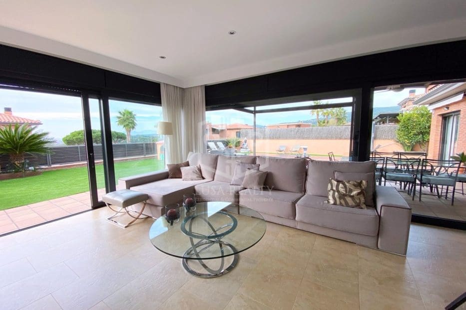 5 slaapkamer Villa te koop in Caldes d'Estrac met zwembad garage - € 996.000 (Ref: 8115515)