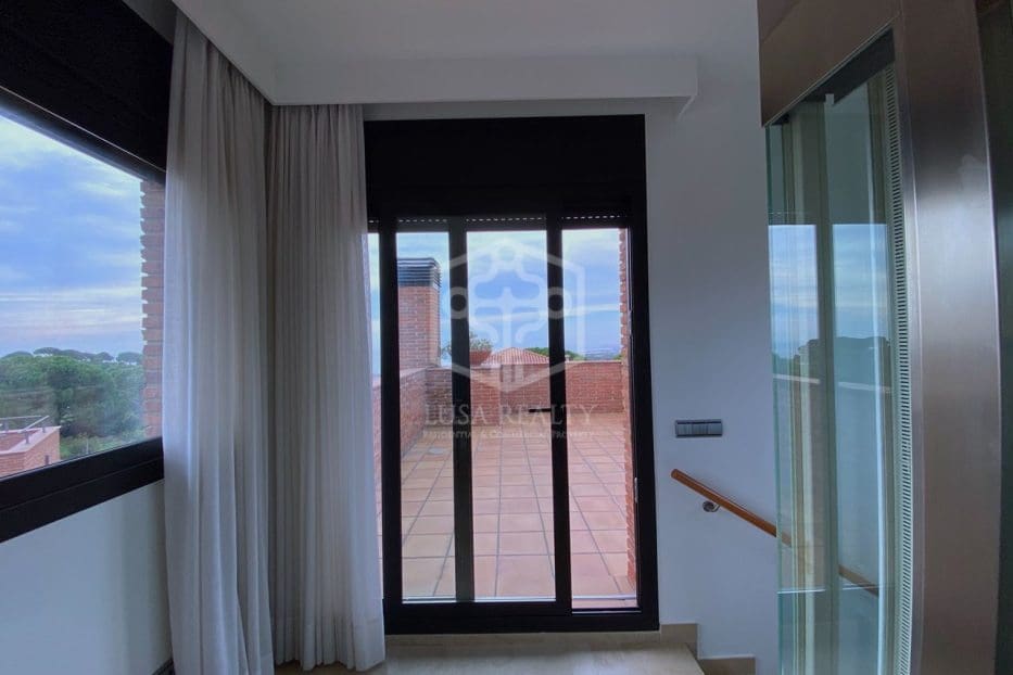 5 slaapkamer Villa te koop in Caldes d'Estrac met zwembad garage - € 996.000 (Ref: 8115515)