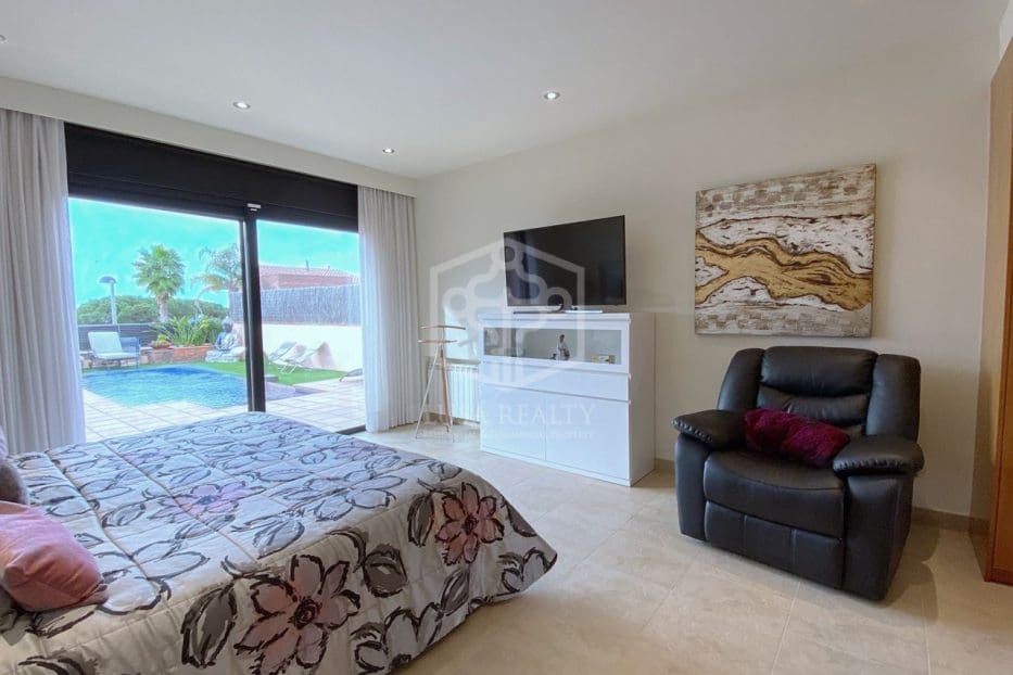 5 slaapkamer Villa te koop in Caldes d'Estrac met zwembad garage - € 996.000 (Ref: 8115515)