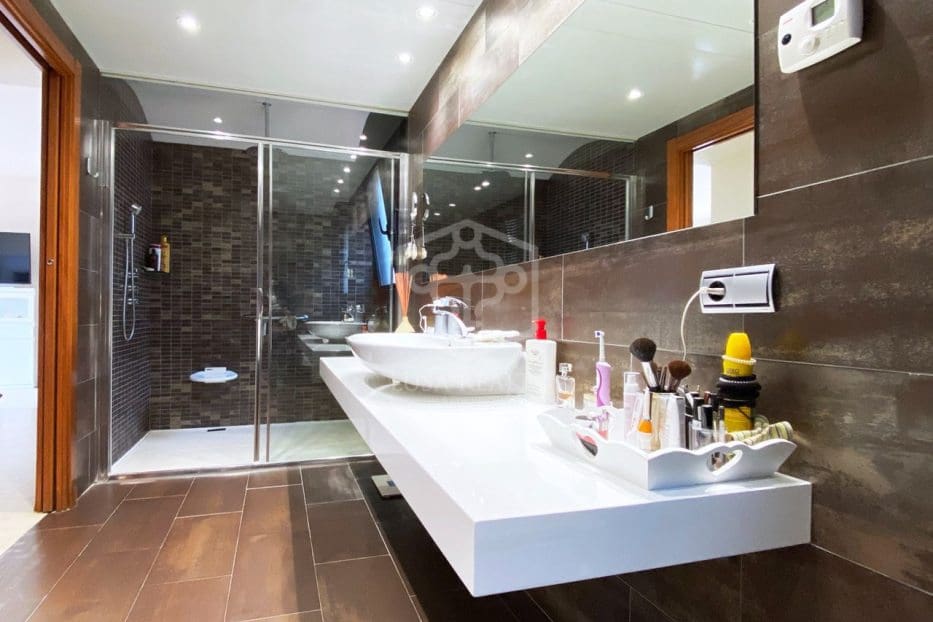 5 slaapkamer Villa te koop in Caldes d'Estrac met zwembad garage - € 996.000 (Ref: 8115515)