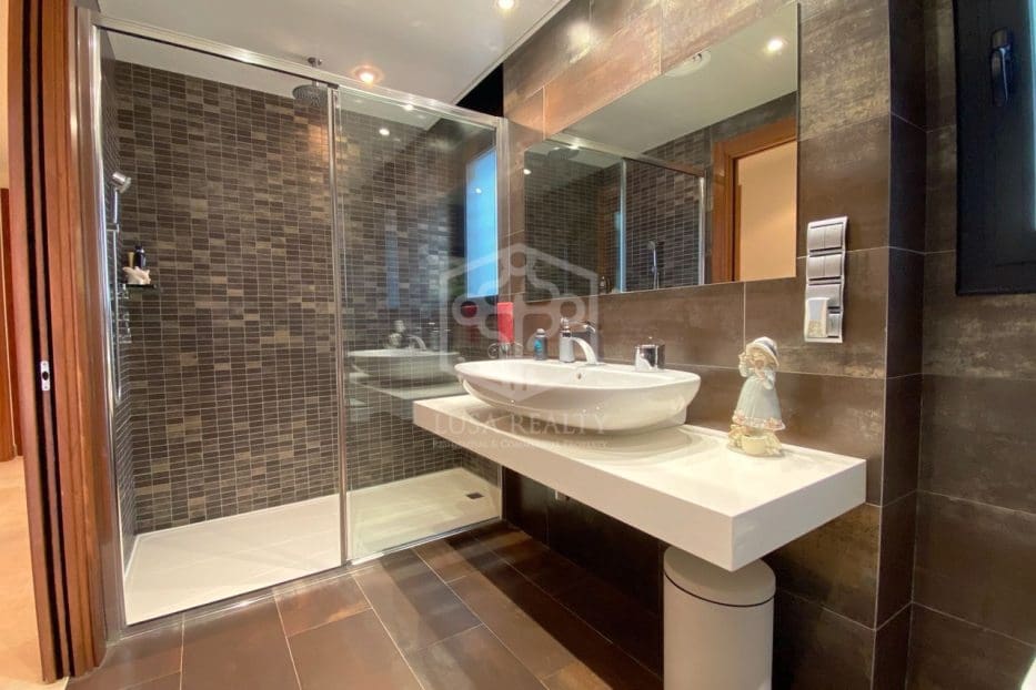 5 slaapkamer Villa te koop in Caldes d'Estrac met zwembad garage - € 996.000 (Ref: 8115515)