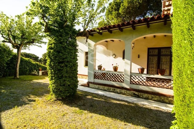 13 bedroom Commercial for sale in Barcelona city with pool garage - € 900,000 (Ref: 8115521)