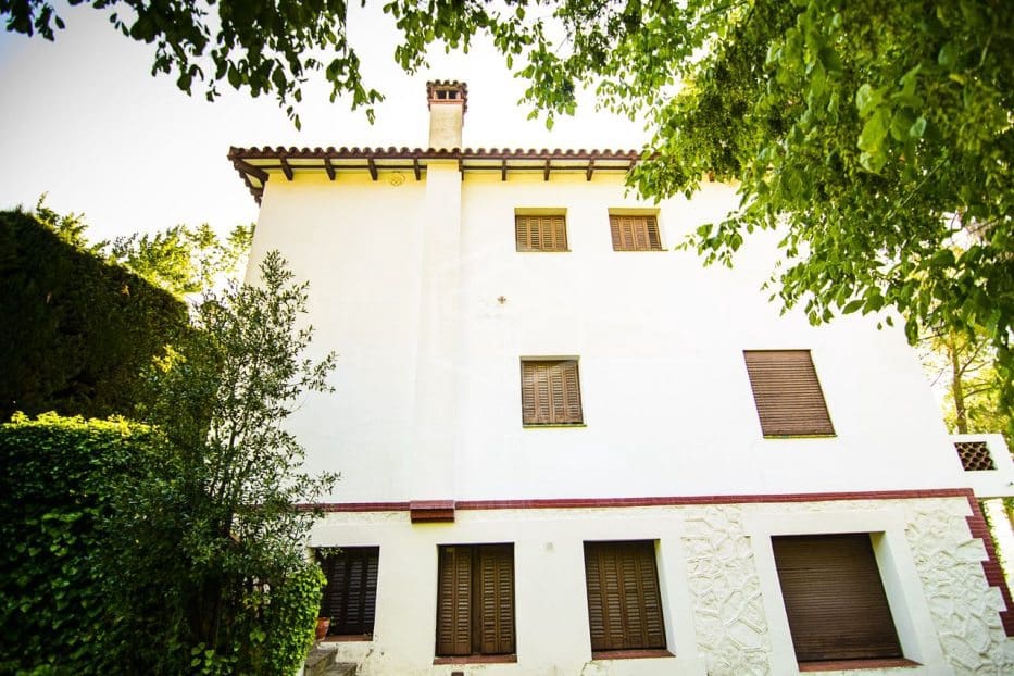 13 sypialnia Finka/Dom wiejski na sprzedaż w Miasto Barcelona z basenem garażem - 900 000 € (Ref: 8115523)