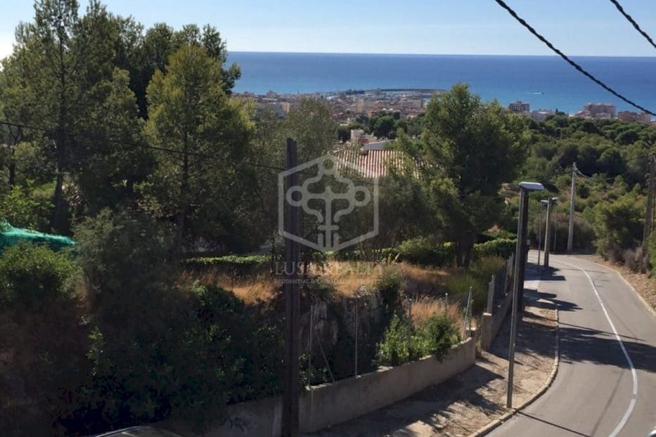 Grunde uden byggetilladelser til salg i Calafell - € 132.000 (Ref: 8115555)