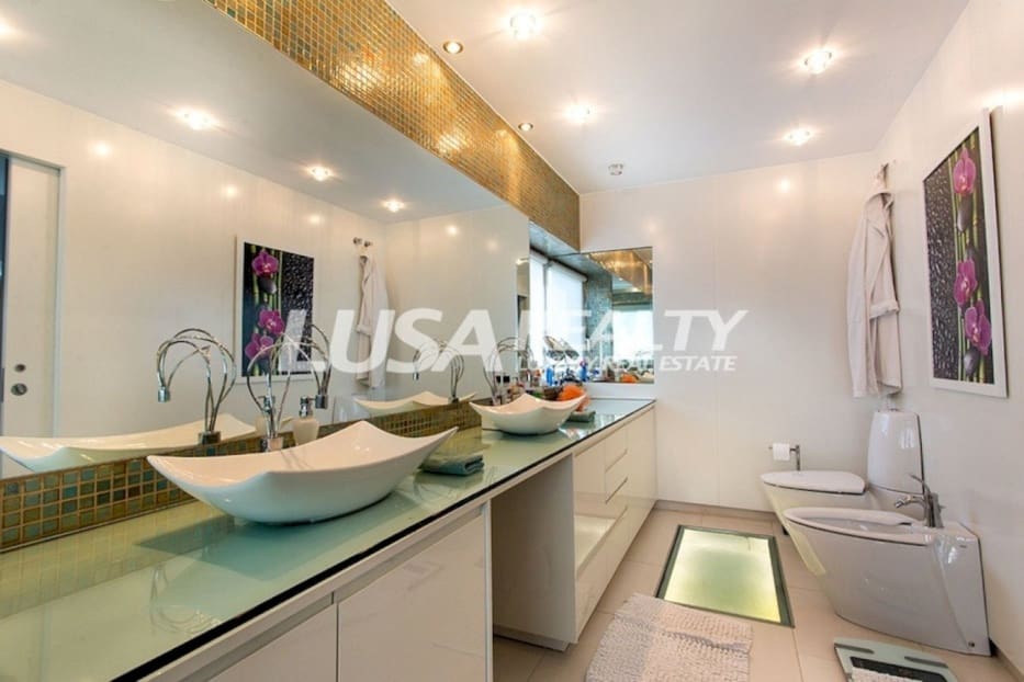 7 soverom Villa til salgs i Castelldefels med svømmebasseng garasje - € 3 900 000 (Ref: 8115562)