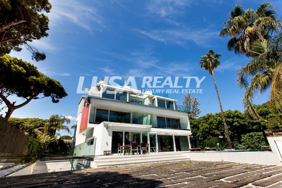 7 soverom Villa til salgs i Castelldefels med svømmebasseng garasje - € 3 900 000 (Ref: 8115562)