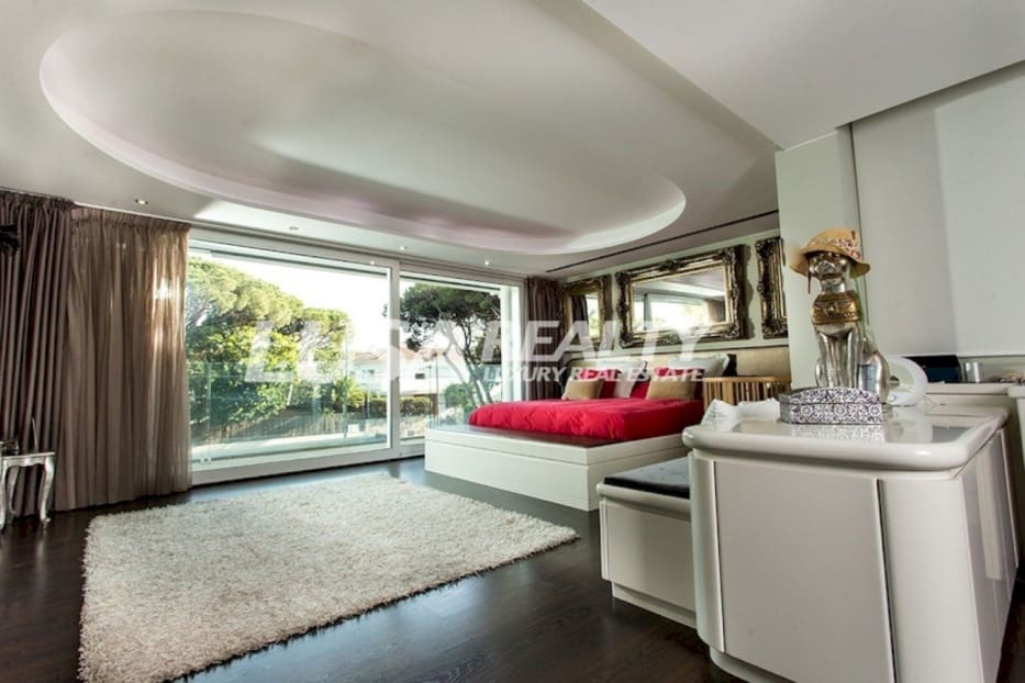 7 soverom Villa til salgs i Castelldefels med svømmebasseng garasje - € 3 900 000 (Ref: 8115562)