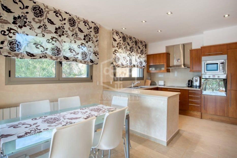 5 sypialnia Willa na sprzedaż w Platja d'Aro z basenem garażem - 1 575 000 € (Ref: 8115573)