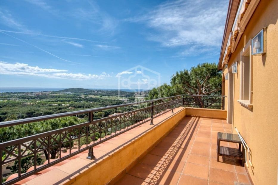 5 sypialnia Willa na sprzedaż w Platja d'Aro z basenem garażem - 1 575 000 € (Ref: 8115573)