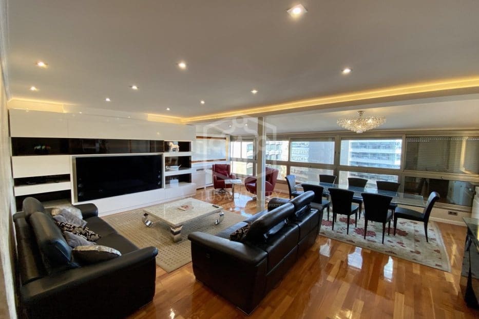 4 soveværelse Lejlighed til salg i Barcelona by - € 1.750.000 (Ref: 8115578)