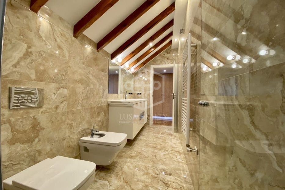 4 soveværelse Lejlighed til salg i Barcelona by - € 1.750.000 (Ref: 8115578)