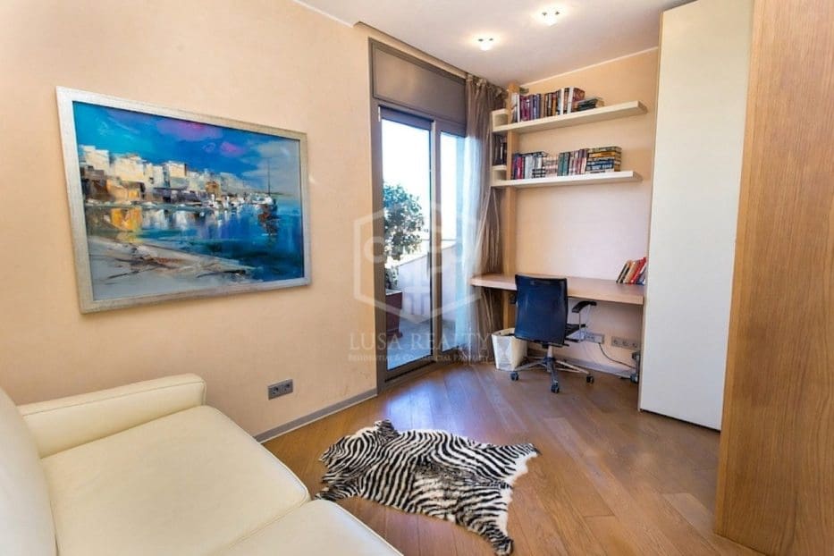 3 soverom Leilighet til salgs i Gava med svømmebasseng garasje - € 1 450 000 (Ref: 8115581)