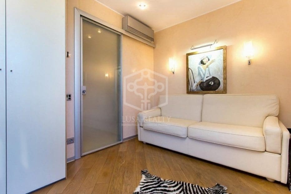 3 soverom Leilighet til salgs i Gava med svømmebasseng garasje - € 1 450 000 (Ref: 8115581)